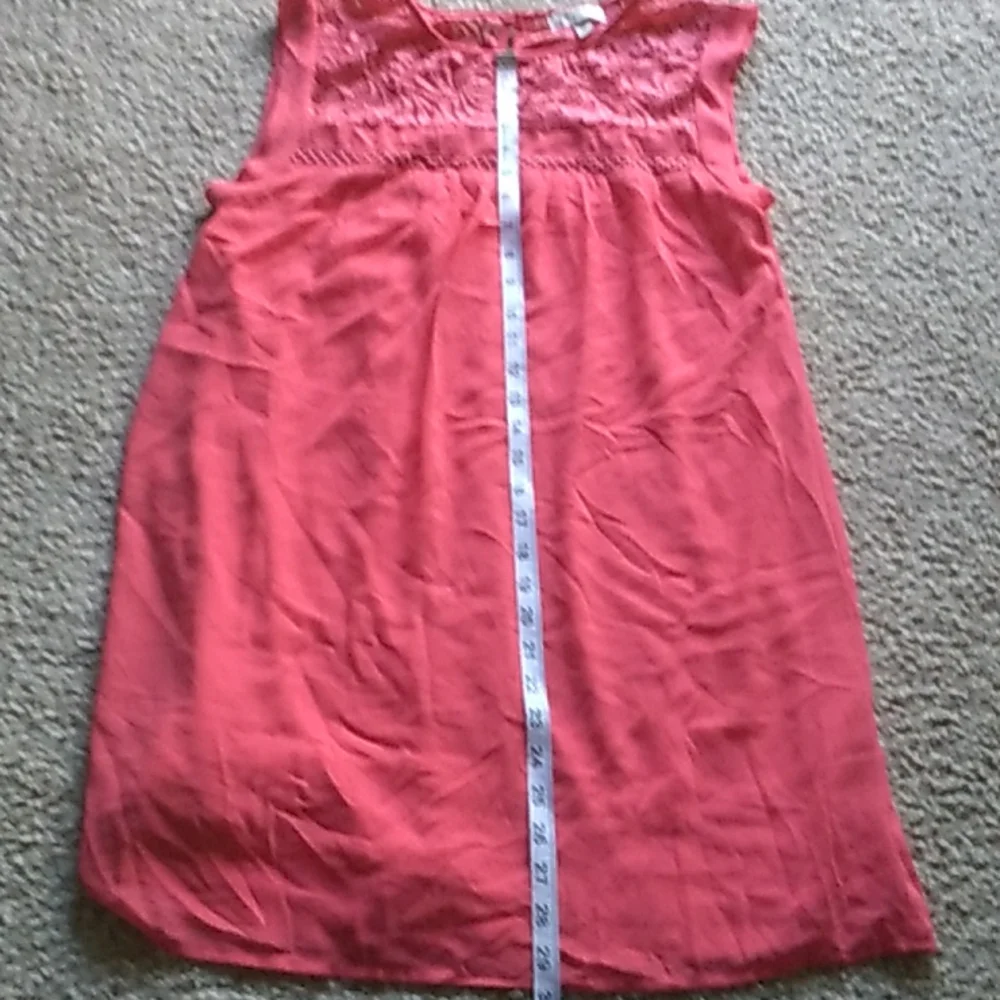 4/$20 women's top - Picture 7 of 8